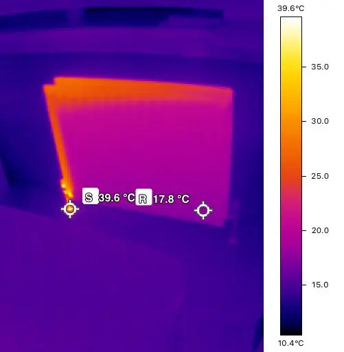 Thermal image showing a large temperature difference across a radiator